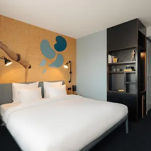 Hotel Conscious The Tire Station, Ámsterdam